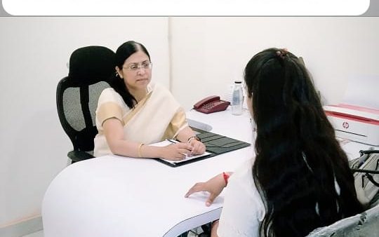Understanding the Role of a Psychologist vs. a Psychiatrist
